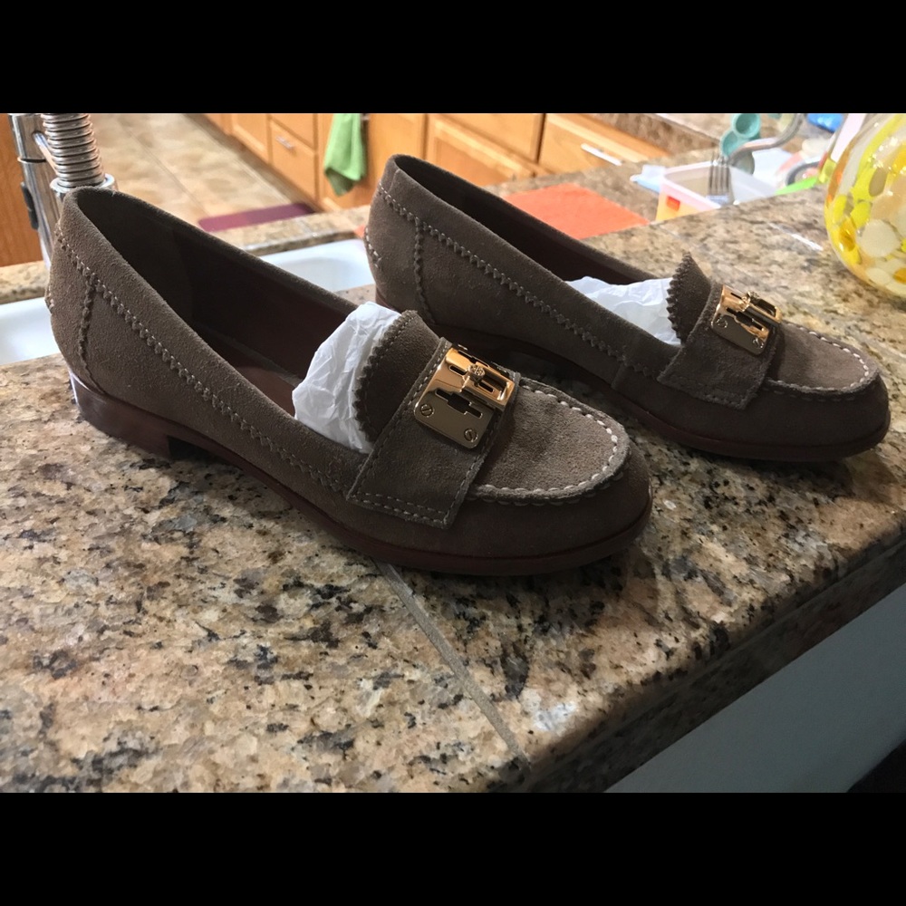 Shoe